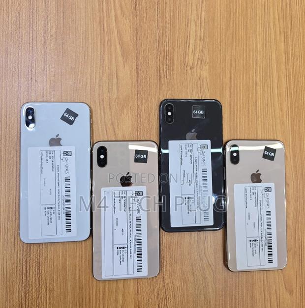 Apple iPhone XS Max 64 GB White · Photo 3