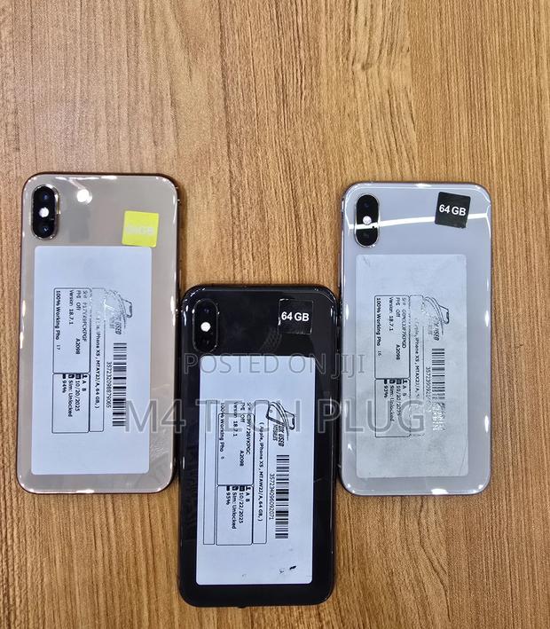 Apple iPhone XS 64 GB Gold · Photo 2