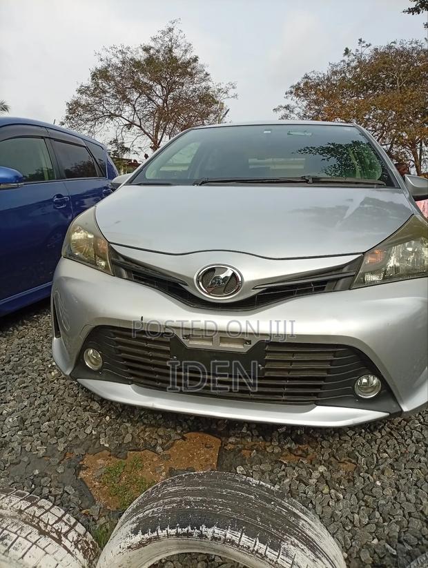 Toyota Vitz 1.5 FWD 5dr 2014 Silver