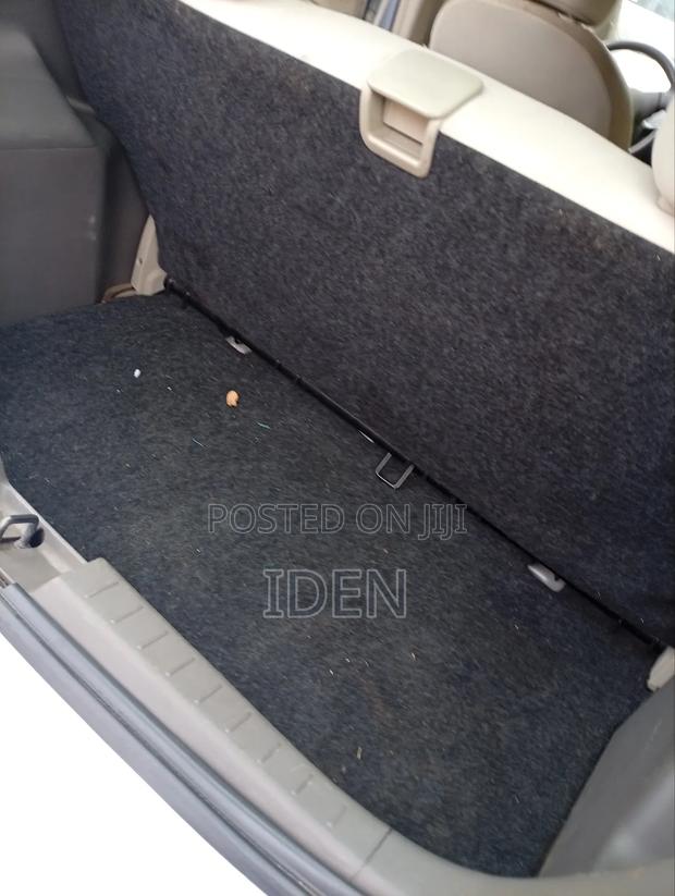 Toyota Vitz 1.5 FWD 5dr 2014 Silver photo 6