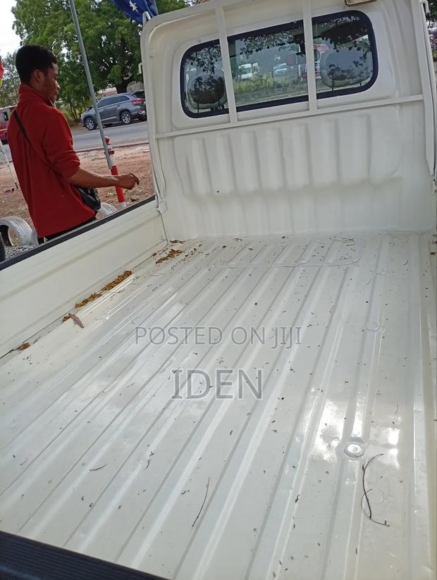 Daihatsu Hijet 1999 White photo 4
