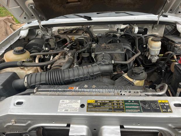 Ford Ranger Wildtrak 2012 Silver photo 8