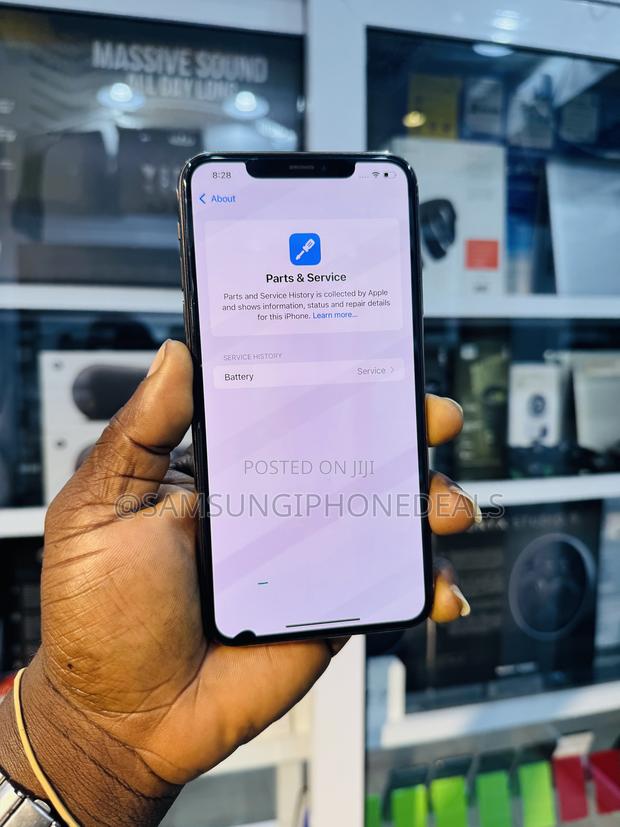 Apple iPhone 11 Pro Max 64 GB Gold photo 3