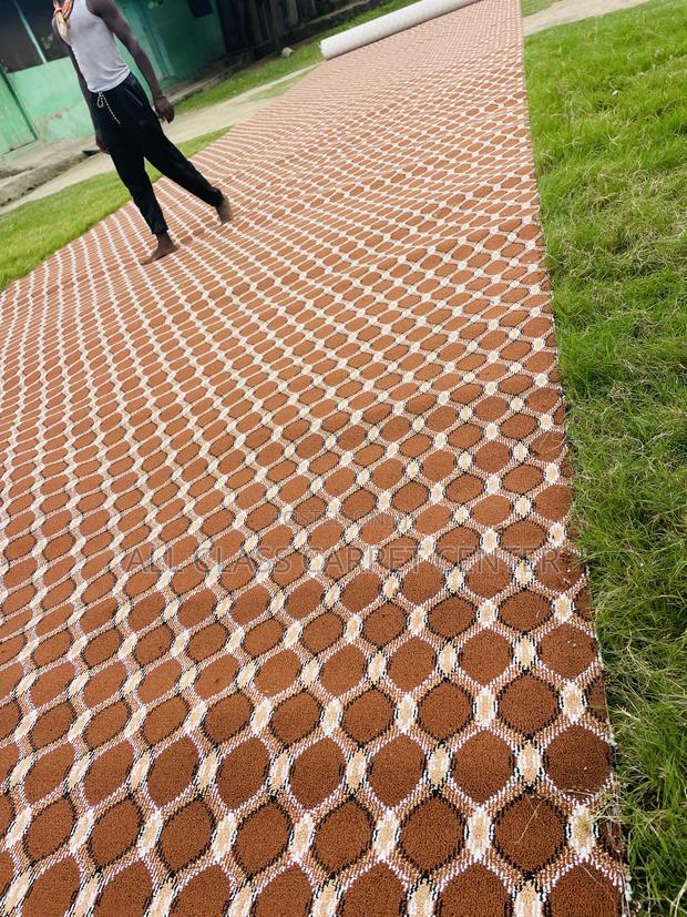 Brown Graphics Floor Carpet · Photo 2
