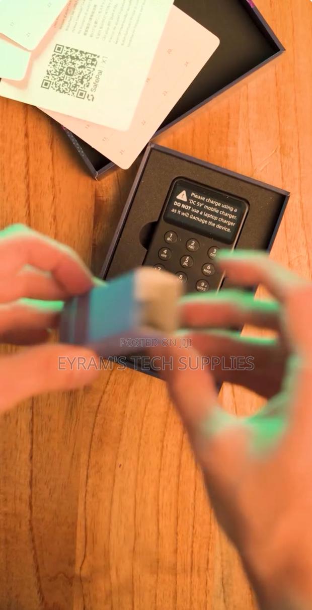Safepal X1 Hardware Wallet photo 4