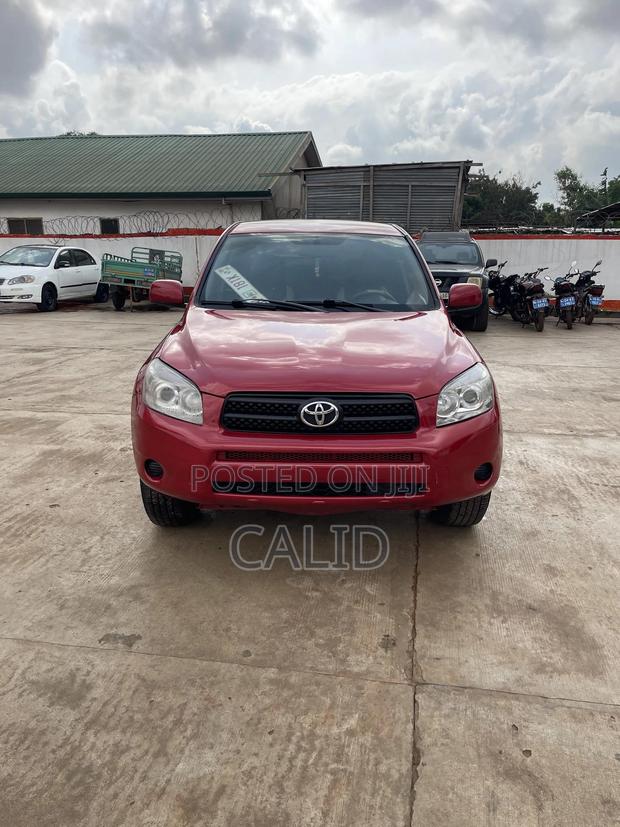 Toyota RAV4 2010 photo 3