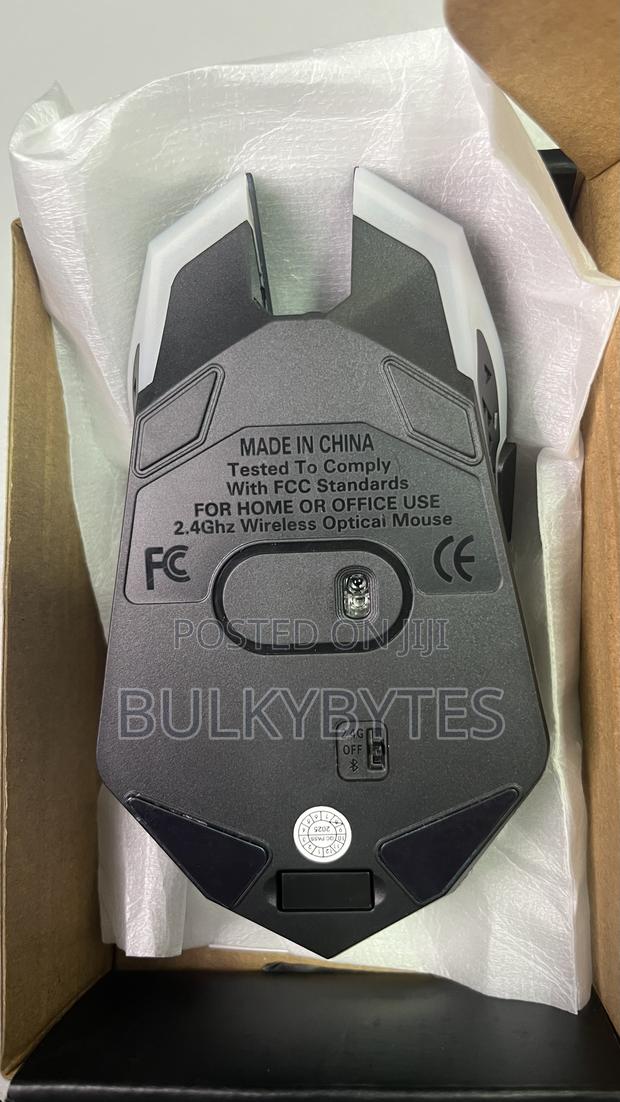 Dual-Mode Wireless Rechargeable Gaming Mouse photo 4