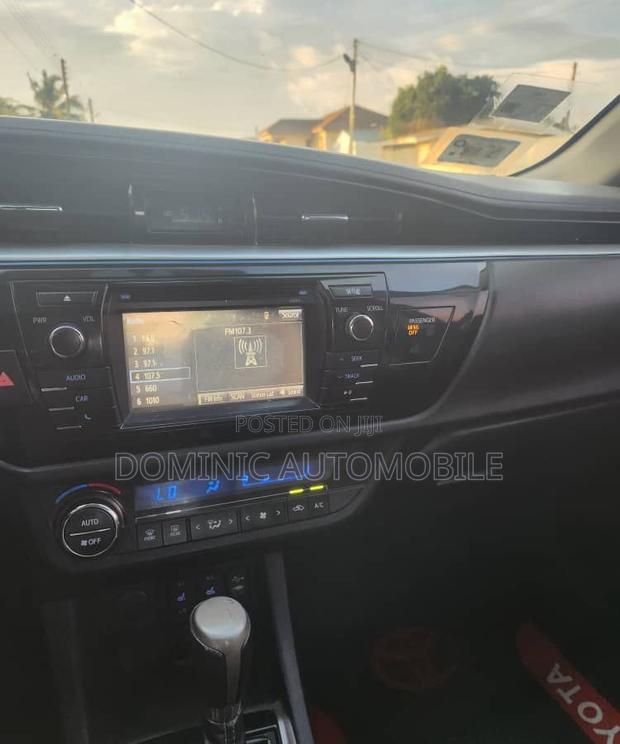 Toyota Corolla S 4dr Sedan (1.8L 4cyl CVT) 2015 Gray