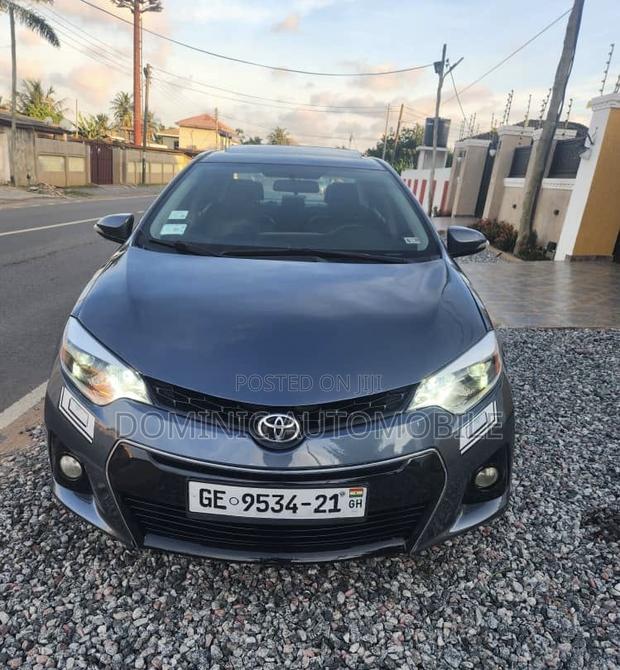 Toyota Corolla S 4dr Sedan (1.8L 4cyl CVT) 2015 Gray