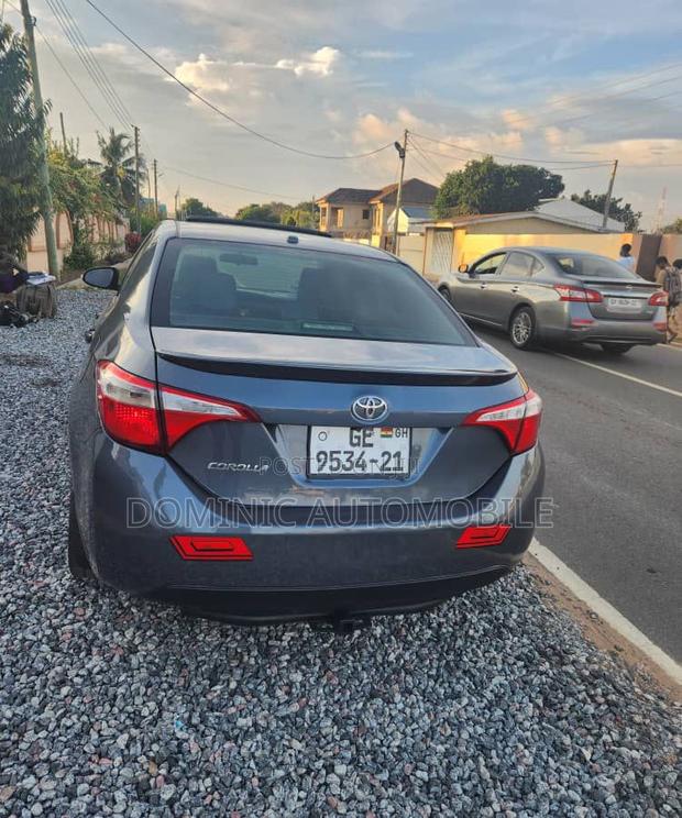 Toyota Corolla S 4dr Sedan (1.8L 4cyl CVT) 2015 Gray