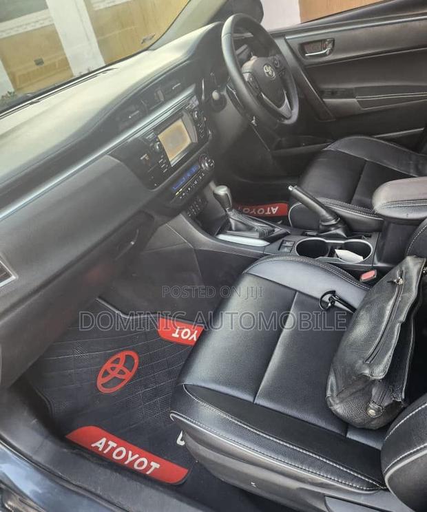 Toyota Corolla S 4dr Sedan (1.8L 4cyl CVT) 2015 Gray