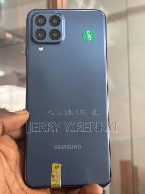 Samsung Galaxy M33 5G 128 GB Blue photo 2