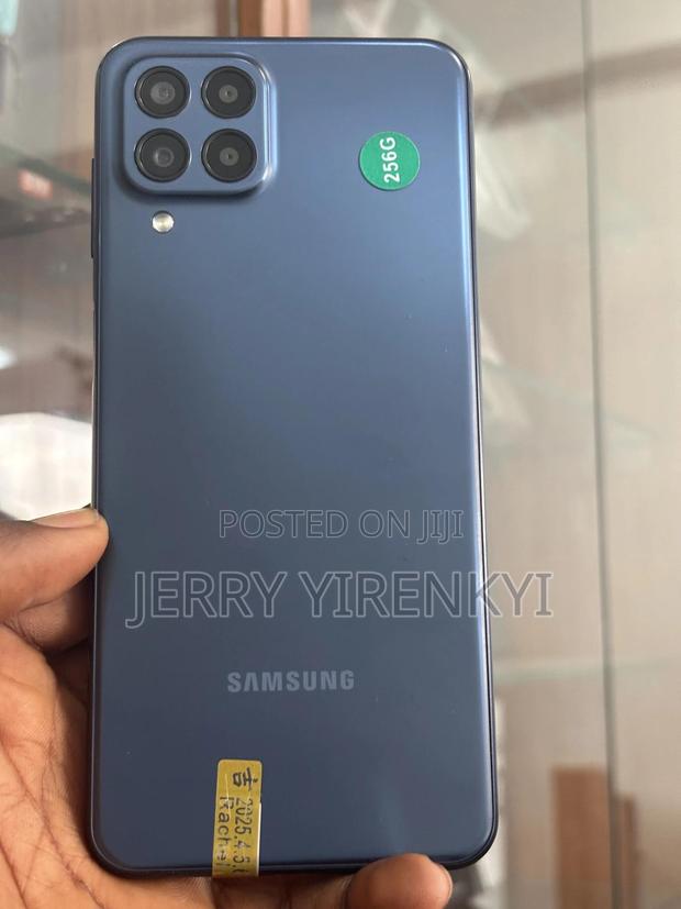 Samsung Galaxy M33 5G 128 GB Blue photo 3