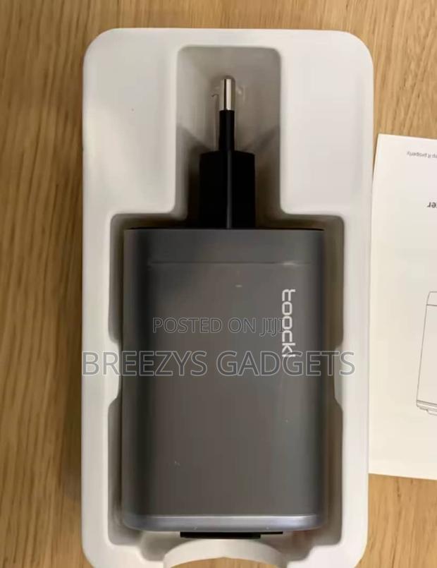 Toocki 67w Gan Usb C Charger With Retractable Type C Cable photo 5