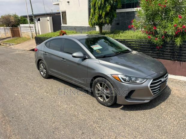 Hyundai Elantra Limited 2018 Gray