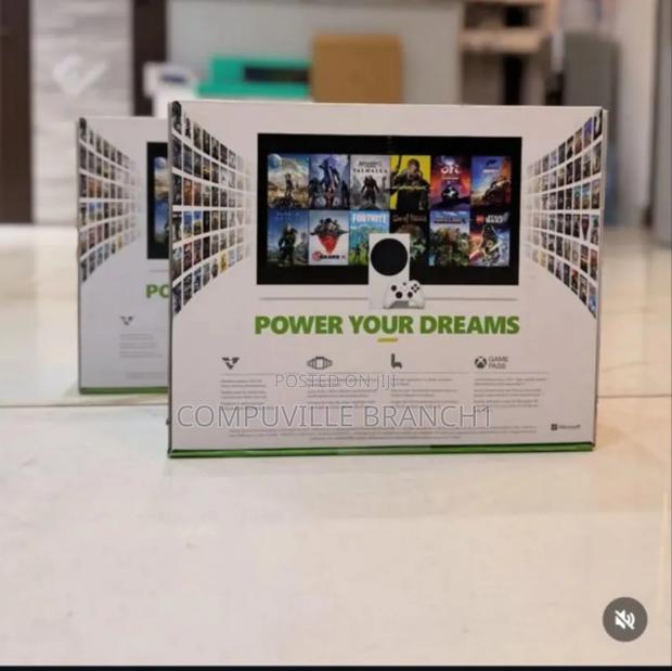 Microsoft's Xbox Series S photo 2