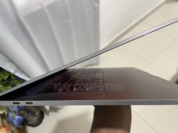 Laptop Apple MacBook Pro 2019 16GB Intel Core I7 SSD 256GB photo 3