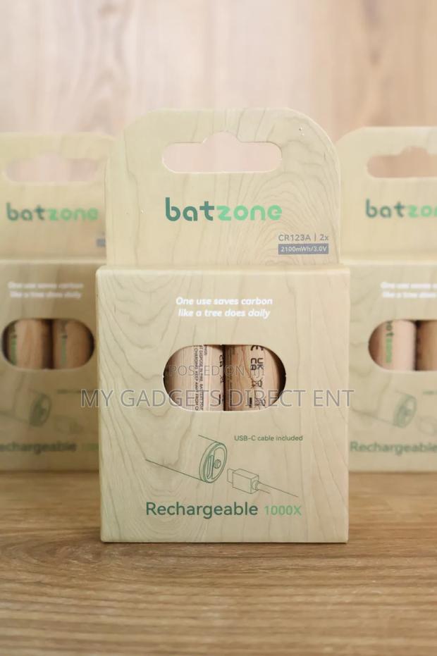 Batzone Li-Ion Rechargeable Battery Cr123a /2× (2100mwh) 3v · Photo 2