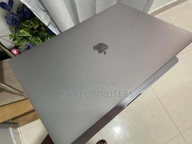 Laptop Apple MacBook Pro 2019 16GB Intel Core I7 SSD 256GB photo 2