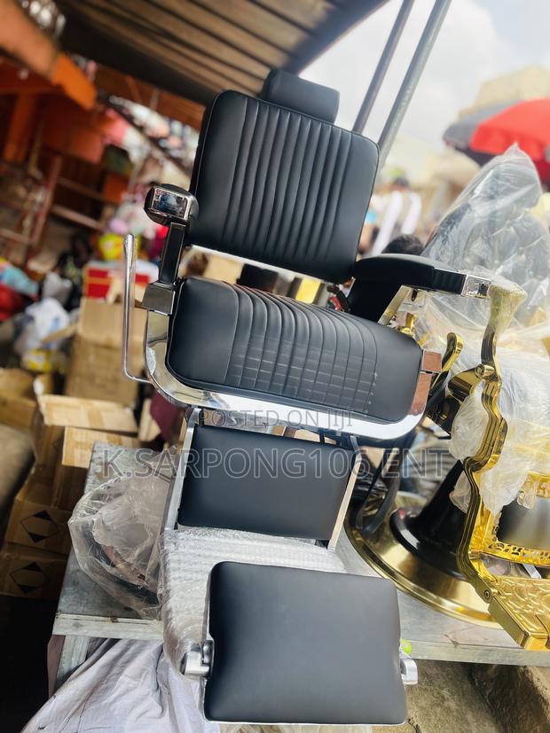 Barber and Salons Chairs · Photo 4
