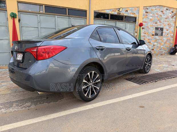 Toyota Corolla SE 4dr Sedan (1.8L 4cyl CVT) 2017 Gray