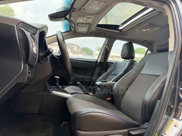 Toyota Corolla SE 4dr Sedan (1.8L 4cyl CVT) 2017 Gray