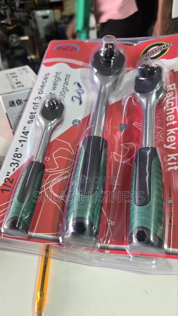 Ratchet 1/2" and 3/8" and 1/4" photo 2