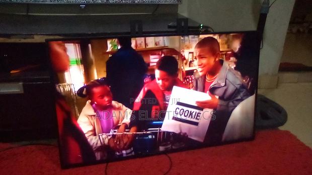 A Very Nice Home Use Samsung 40 Inches Full Digital Tv for Sale photo 3