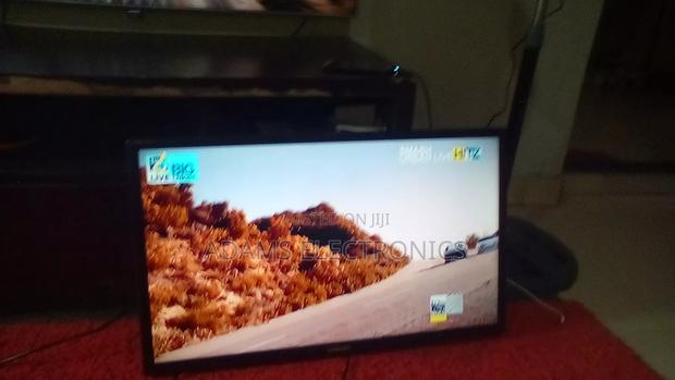 A Very Nice Home Use Samsung 32 Inches Full Digital Tv for Sale. photo 4
