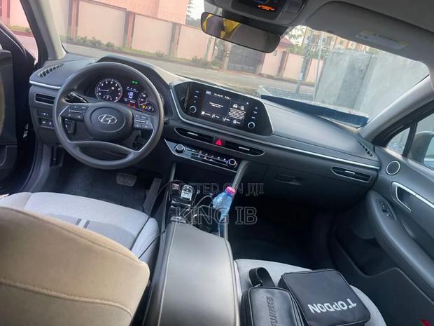 Hyundai Sonata SE 2021 Blue