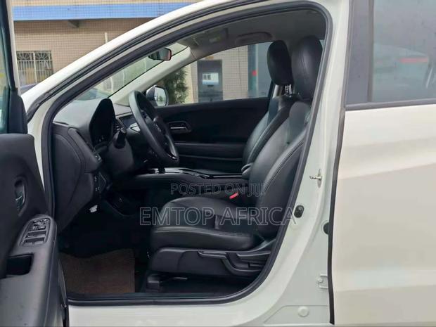 Honda HR-V 2021 White photo 5