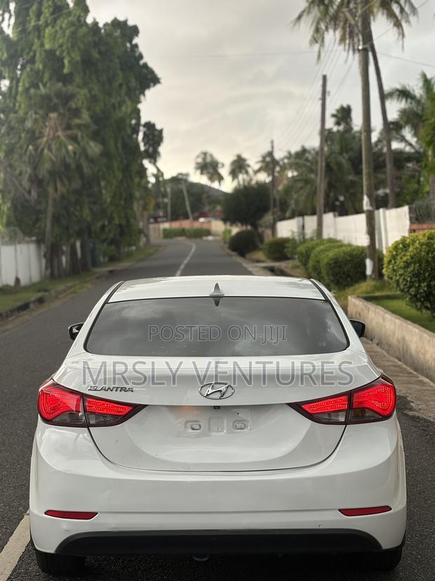 Hyundai Elantra 2015