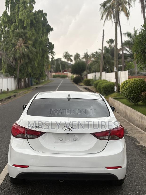 Hyundai Elantra 2015