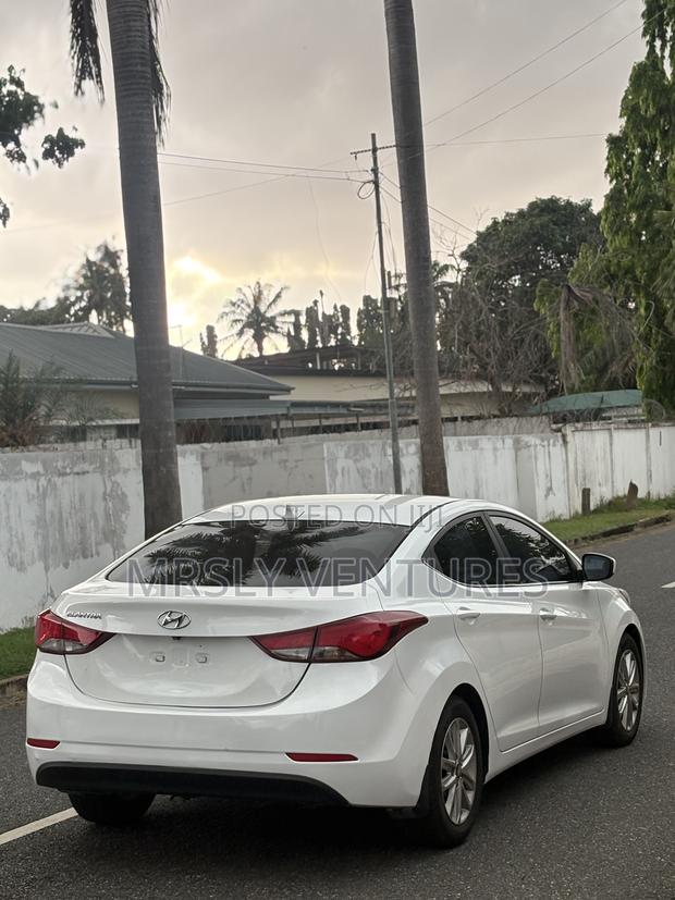 Hyundai Elantra 2015