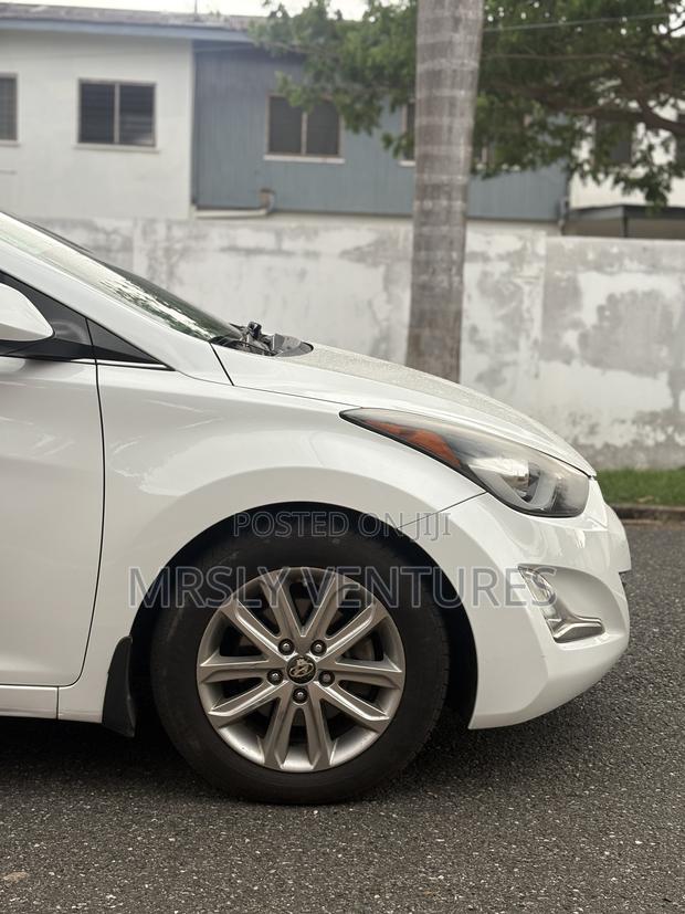 Hyundai Elantra 2015