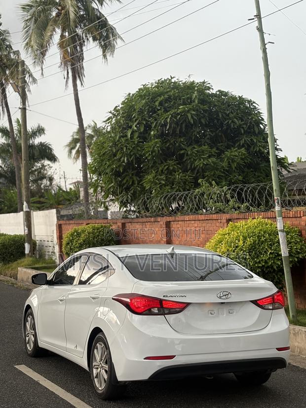Hyundai Elantra 2015