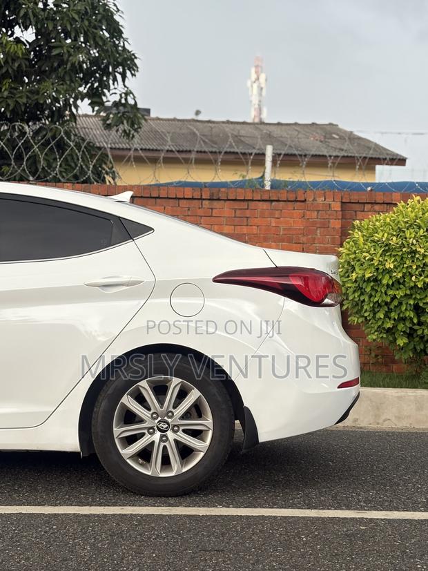 Hyundai Elantra 2015