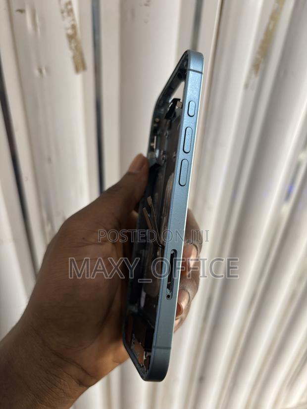 Complete Housing for iPhone 16