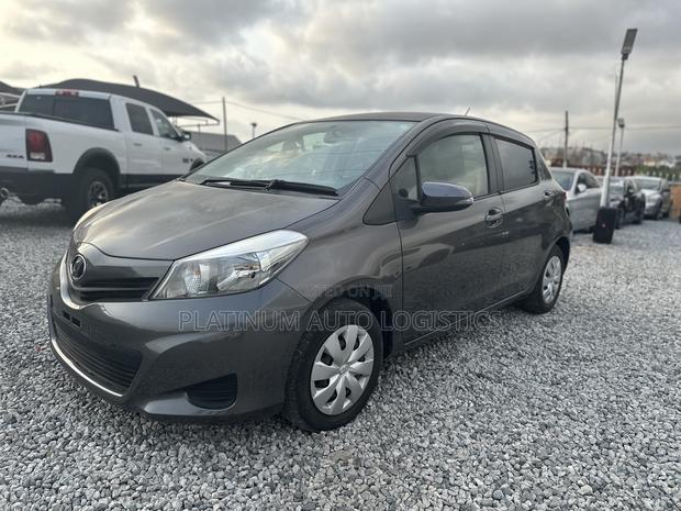 Toyota Vitz 2013 Gray photo 2