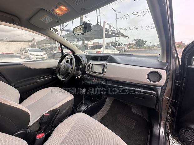 Toyota Vitz 2013 Gray photo 6