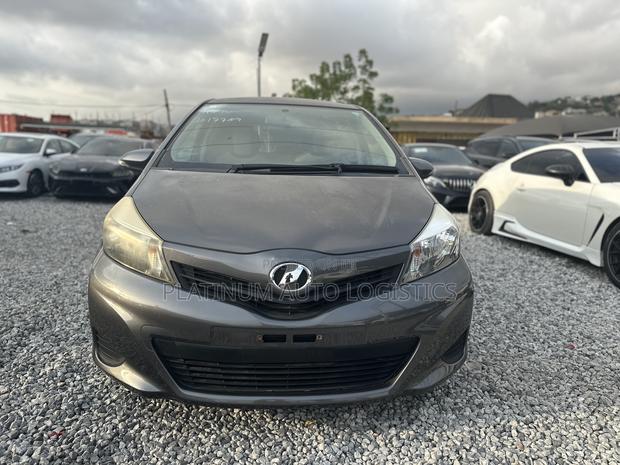 Toyota Vitz 2013 Gray photo 3