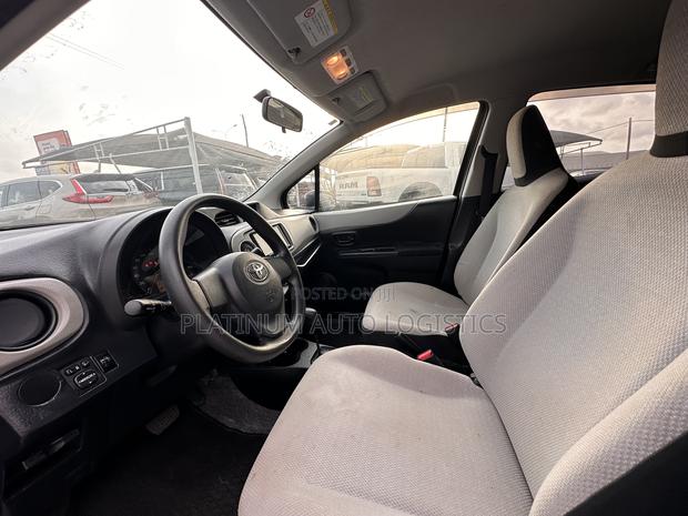 Toyota Vitz 2013 Gray photo 9