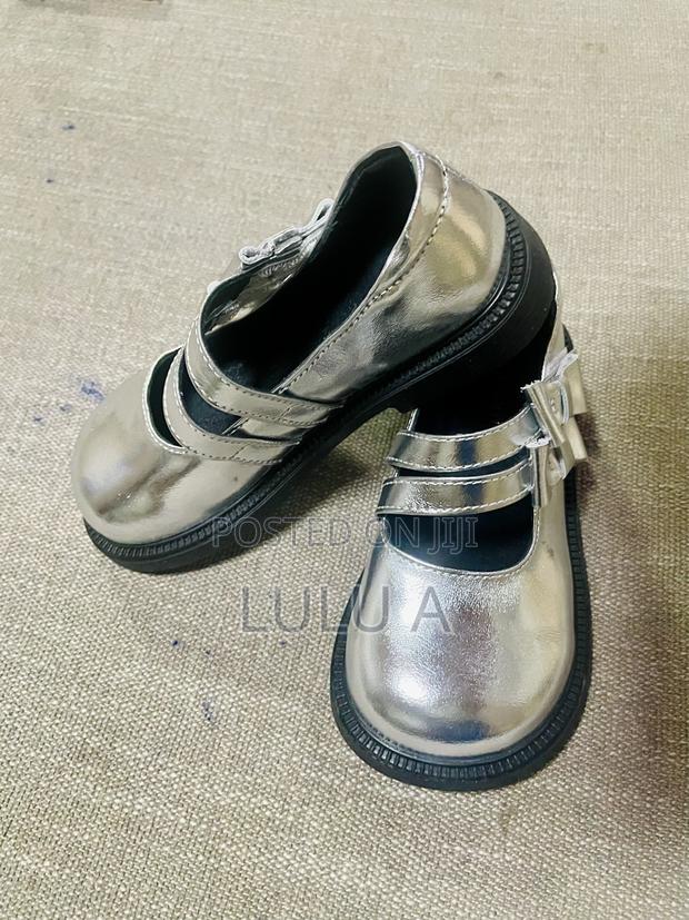 Girls Shoes photo 2