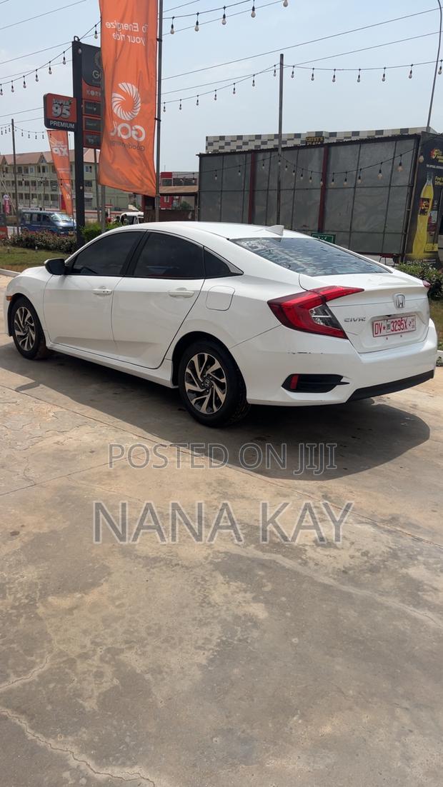 Honda Civic EX Sedan 2018 White
