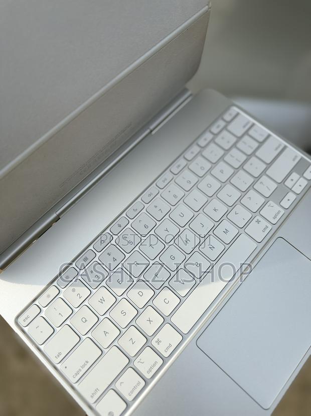M4 iPad Pro Keyboard photo 3