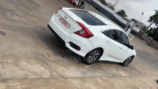 Honda Civic EX Sedan 2018 White