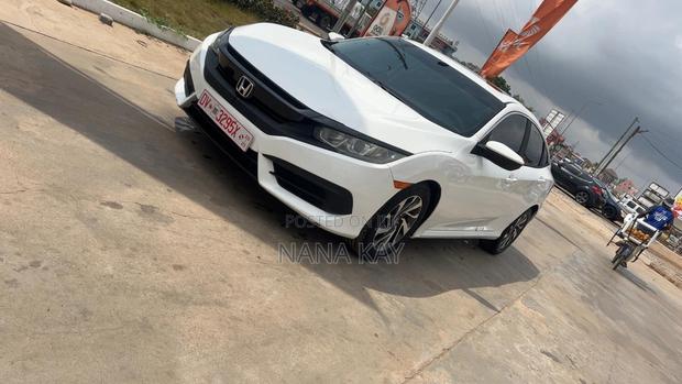 Honda Civic EX Sedan 2018 White