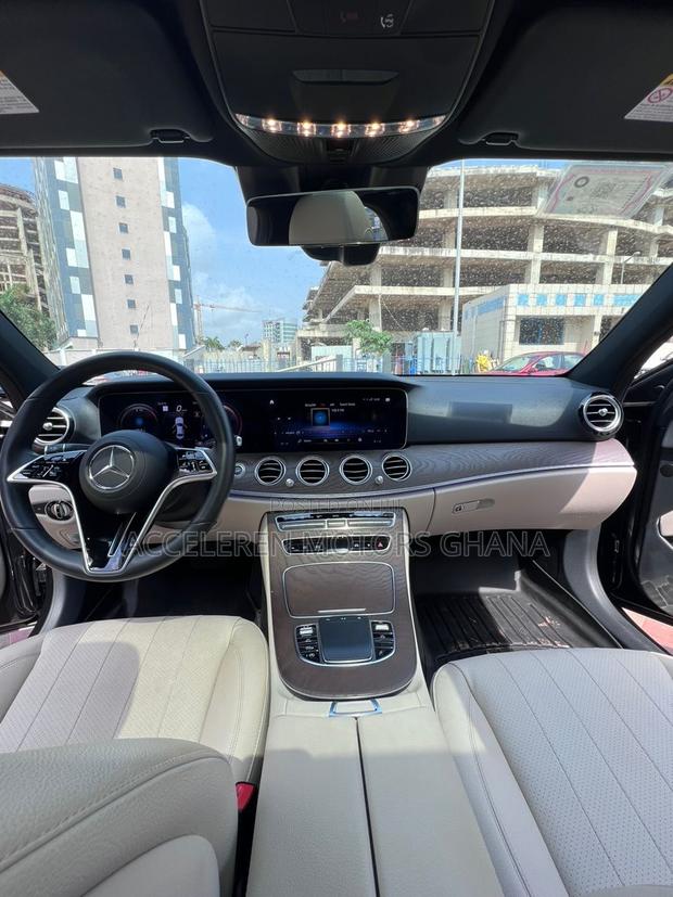 Mercedes-Benz E350 2023 Black