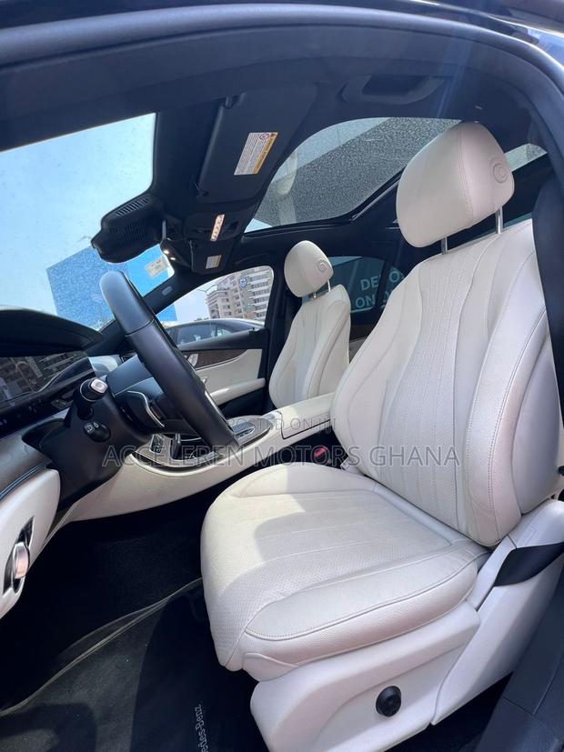 Mercedes-Benz E350 2023 Black