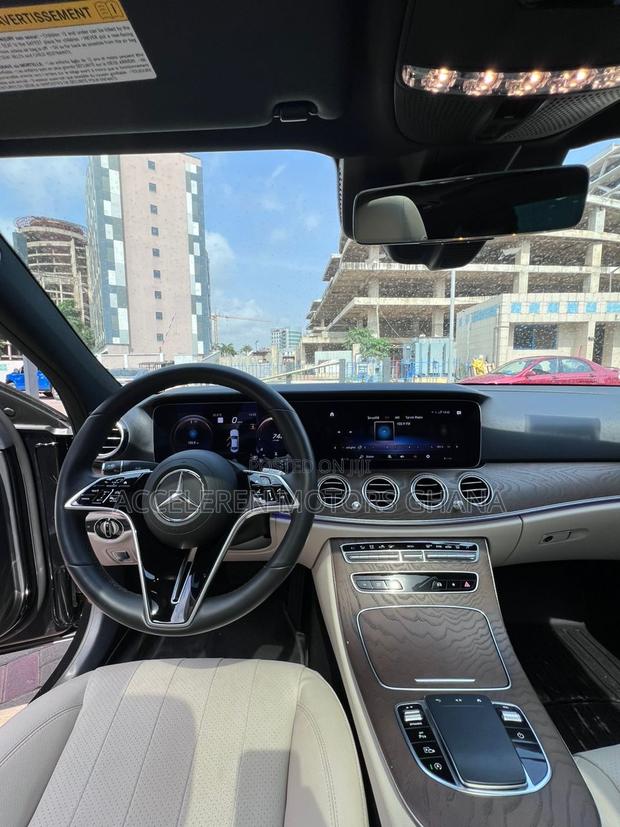 Mercedes-Benz E350 2023 Black